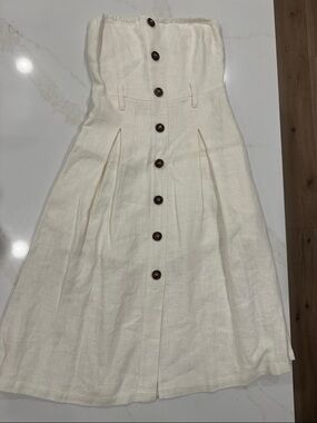 Moon River | Dresses | Moon River Strapless Pleated Midi Dress | Poshmark